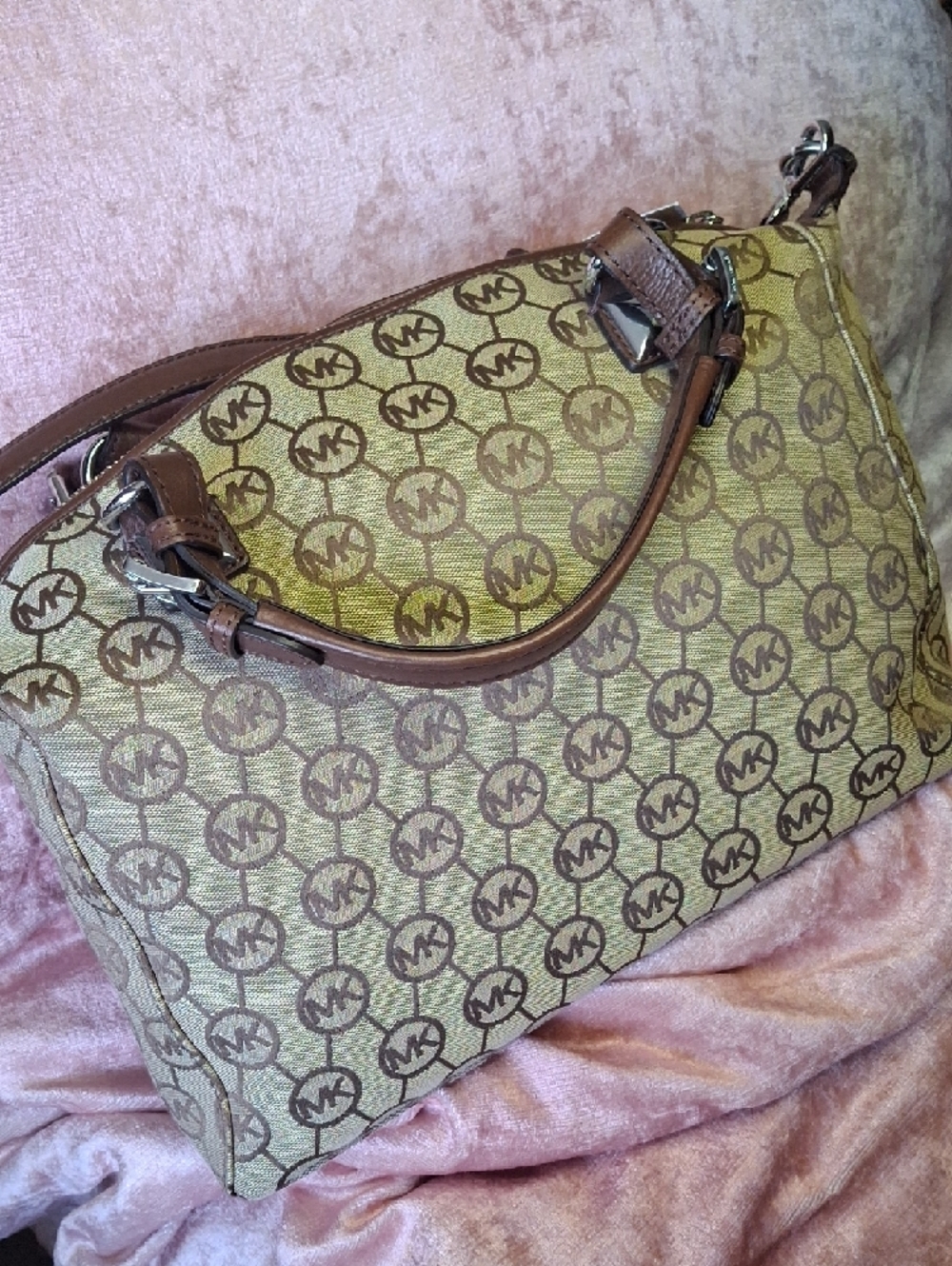 NWT Michael Kors Calista Monogram Large Satchel - Picture 4 of 6